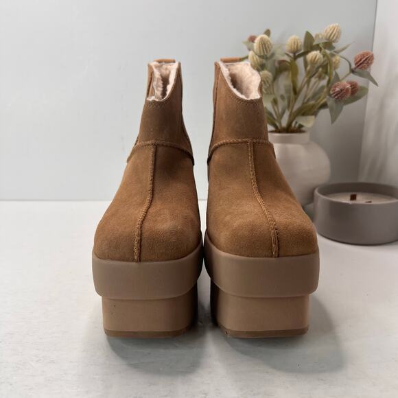 UGG Classic Mini New Heights Platform Suede Boots Chestnut Women's 8 Tried On - Picture 2 of 11
